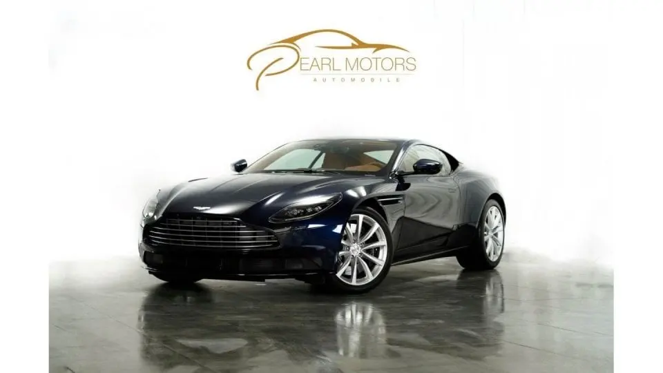 Aston Martin DB11 2021