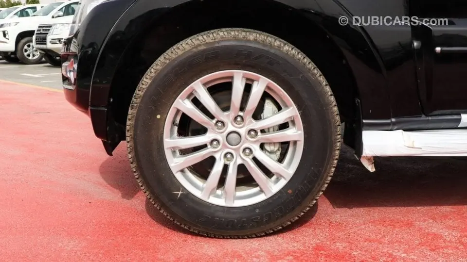 Mitsubishi Pajero 2020