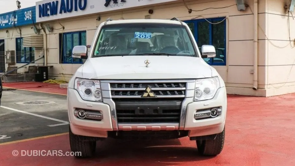 Mitsubishi Pajero 2020