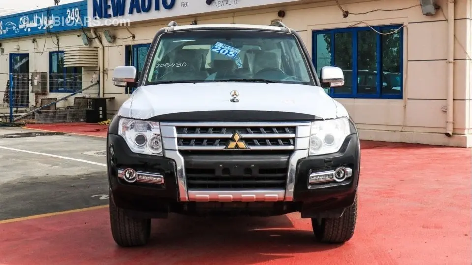 Mitsubishi Pajero 2020