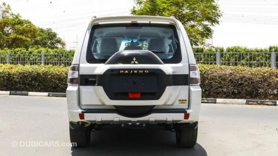 Mitsubishi Pajero 2020