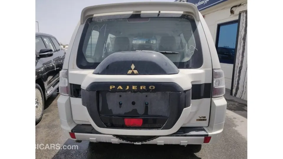 Mitsubishi Pajero 2020