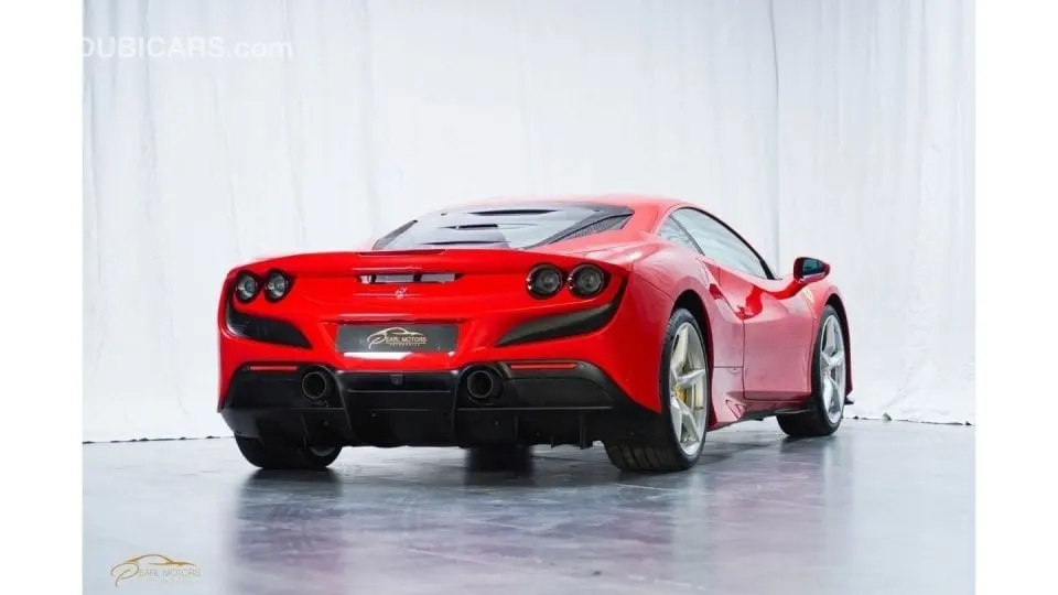 Ferrari F8 2021