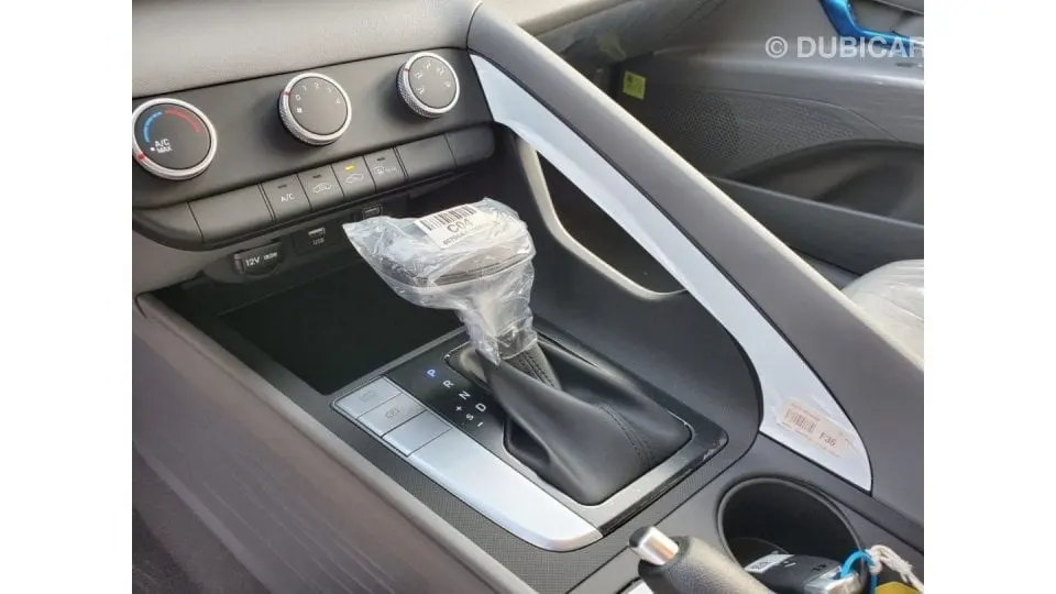 Hyundai Elantra 2022