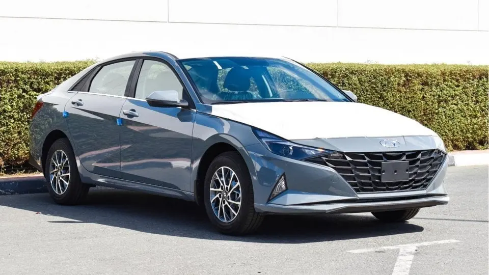 Hyundai Elantra 2022