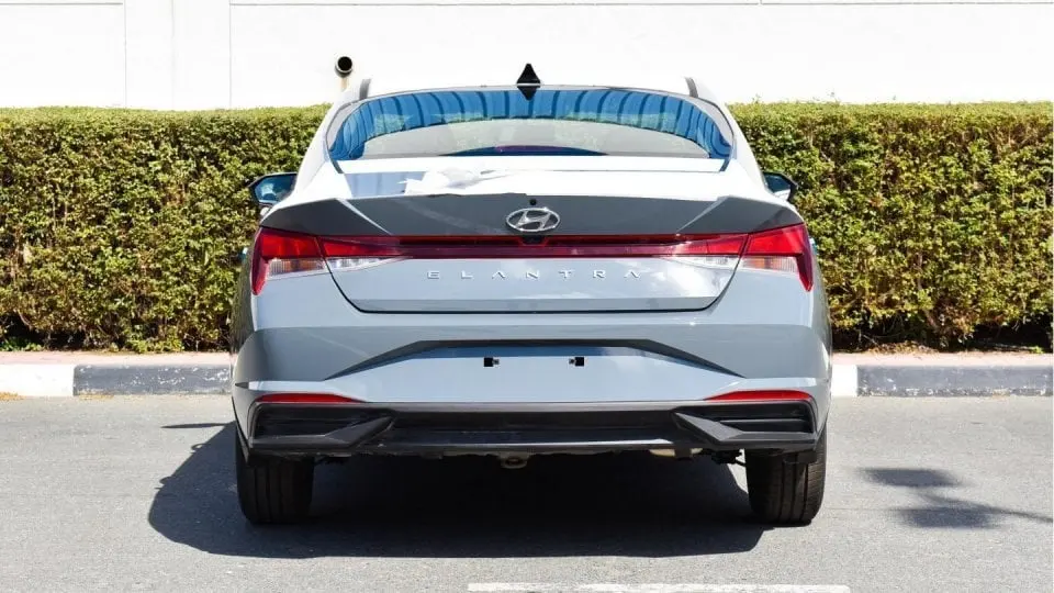 Hyundai Elantra 2022