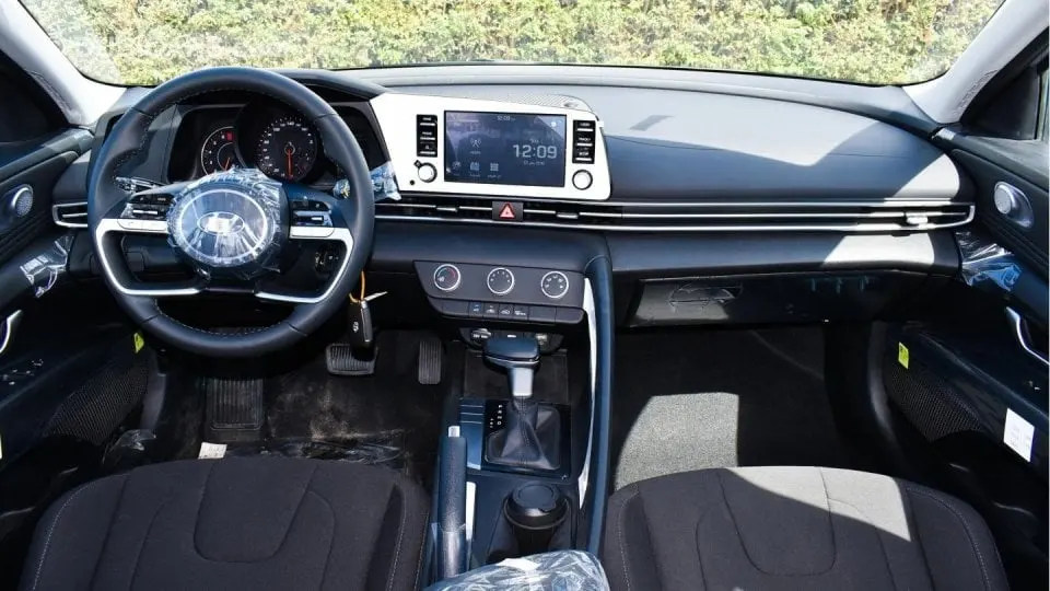 Hyundai Elantra 2022
