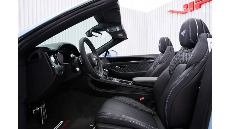 Bentley Continental GTC 2022