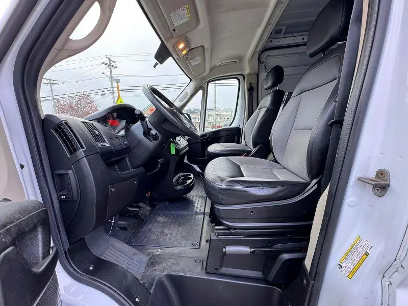 RAM PROMASTER 2019 VIN 3C6TRVCG7KE562875