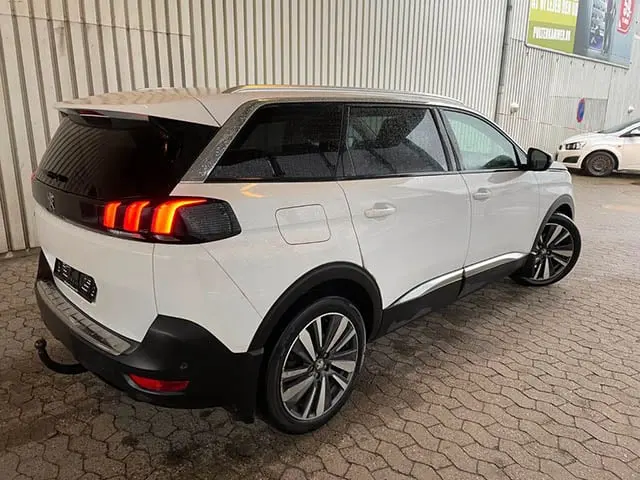Peugeot 5008 2019