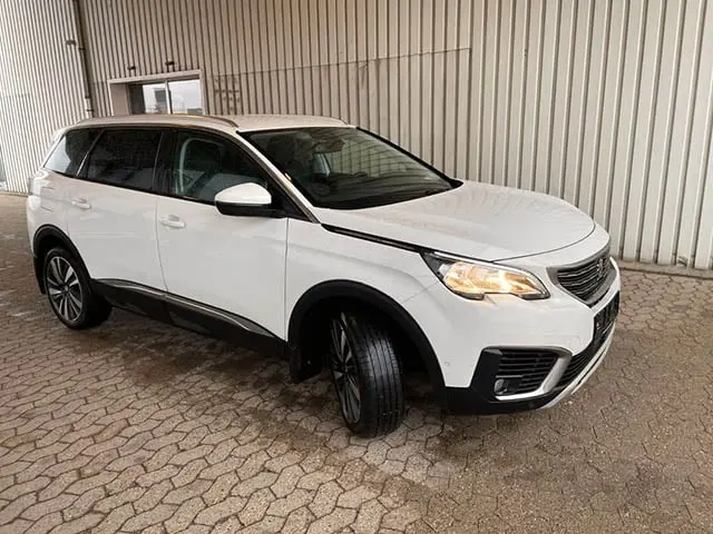 Peugeot 5008 2019