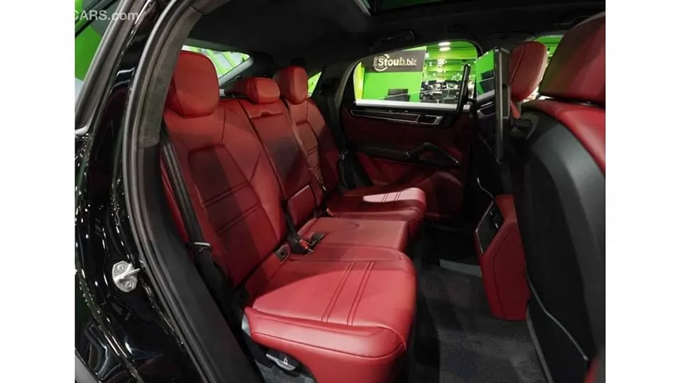 Porsche Cayenne 2023