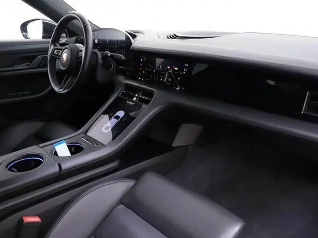 Porsche Taycan 2021