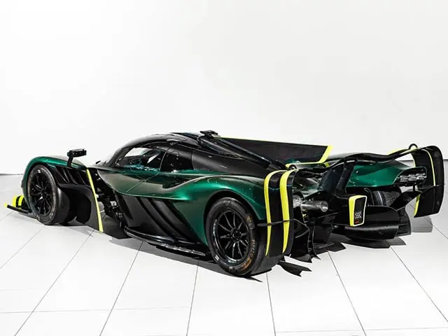 Aston Martin Valkyrie 2022