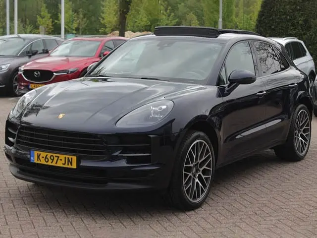Porsche Macan 2021