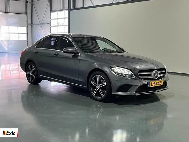 Mercedes-Benz C-Class 2021