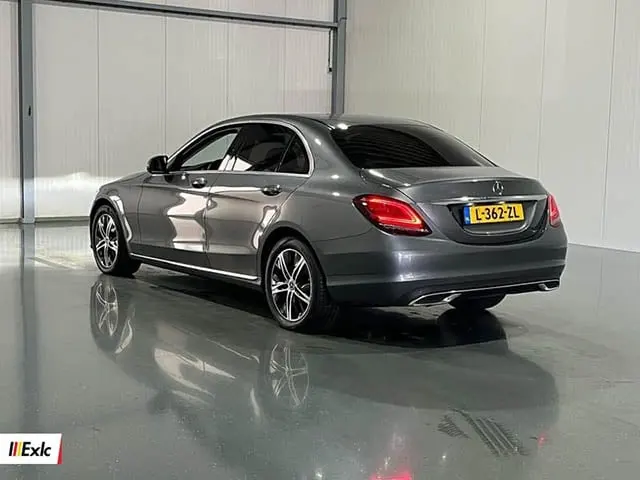 Mercedes-Benz C-Class 2021