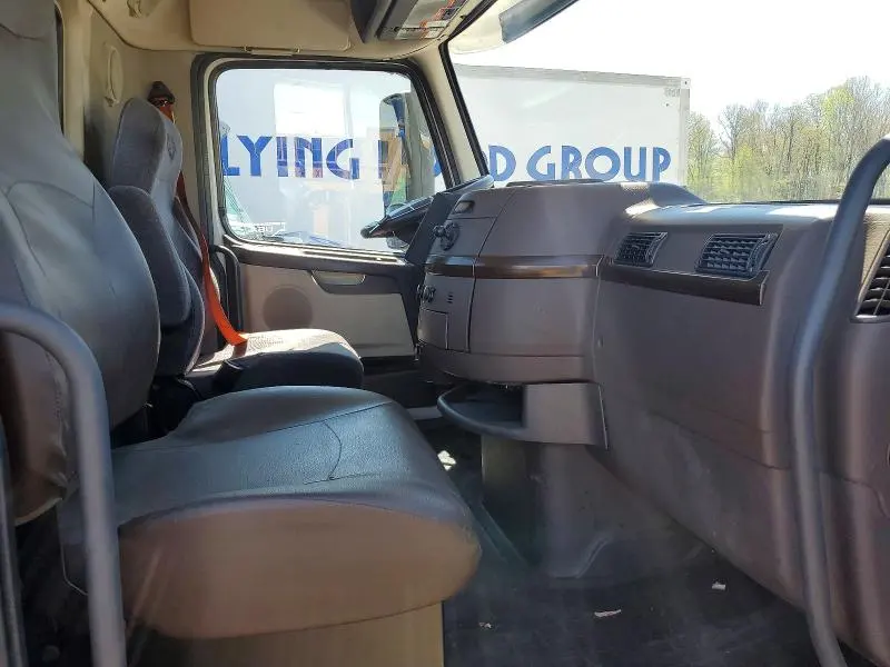 2017 VOLVO VN