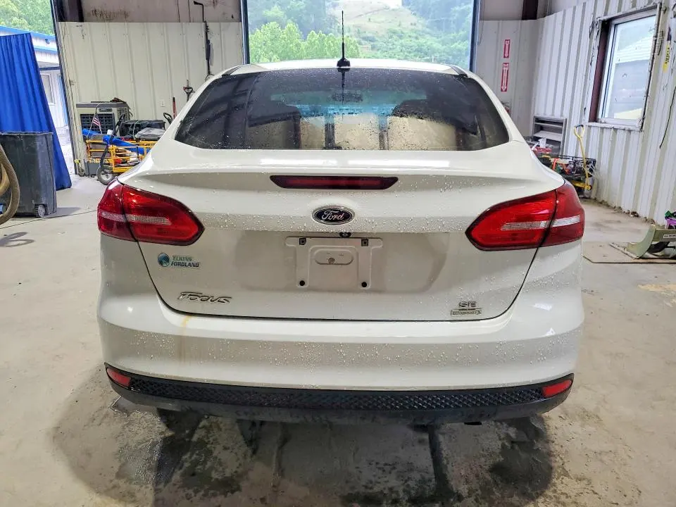 FORD FOCUS 2018 VIN 1FADP3FE8JL203130