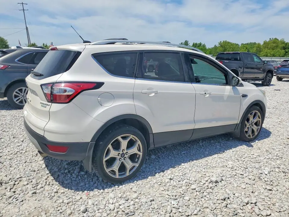 FORD ESCAPE 2017 VIN 1FMCU0JD4HUD24328