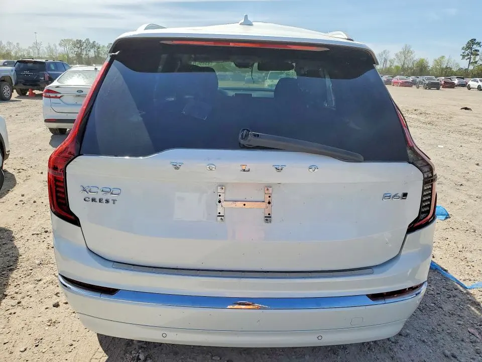 Фото 6 - VOLVO XC90