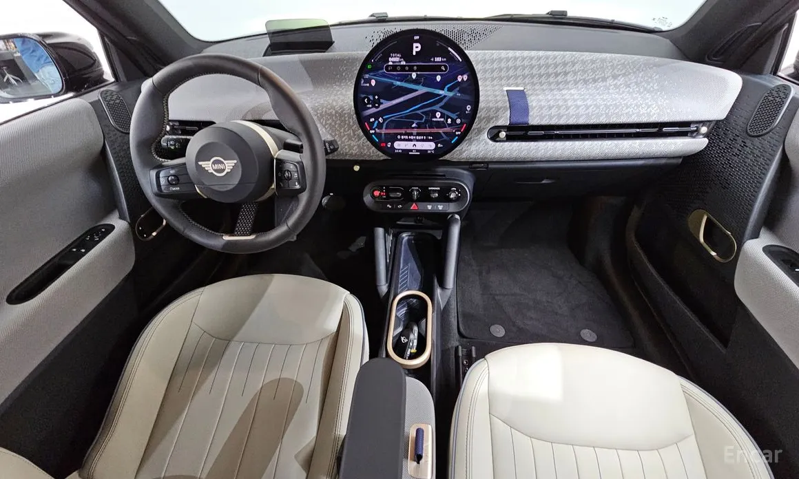 Mini Cooper 2025 SE Favoured