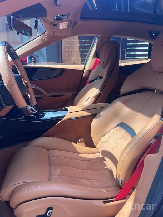 Ferrari Purosangue 2022 6.5 V12