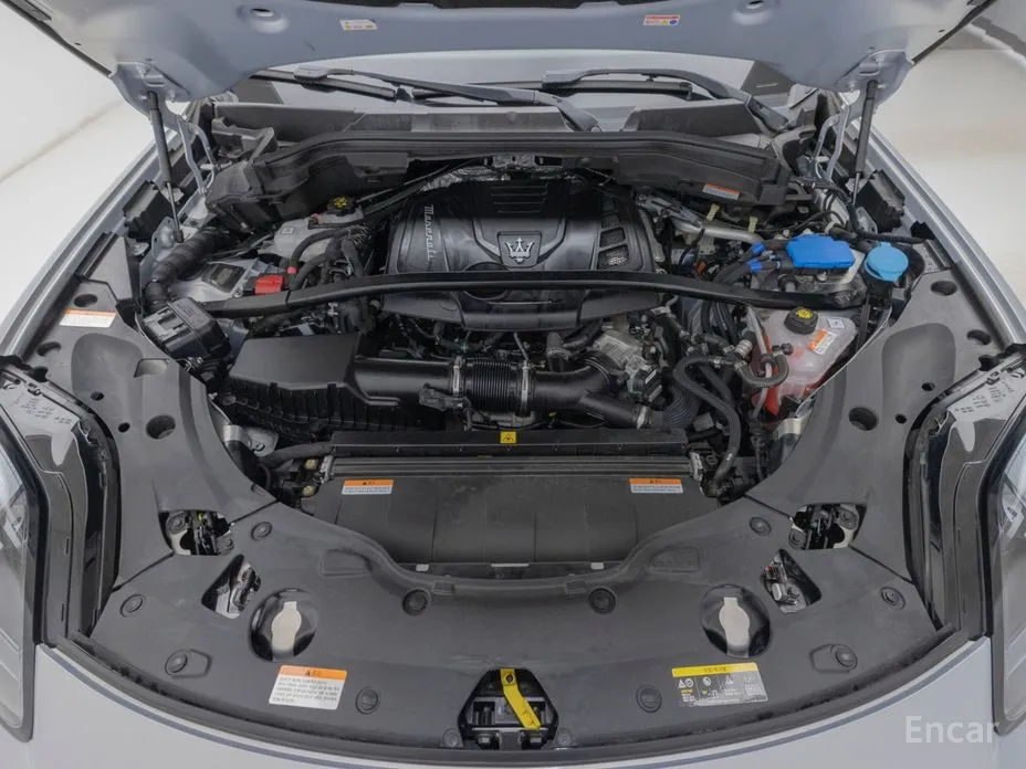 Maserati Grecale 2022 2.0 AWD GT