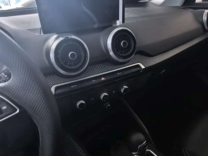 Audi Q2L 2025 2025款 35TFSI 进取动感型
