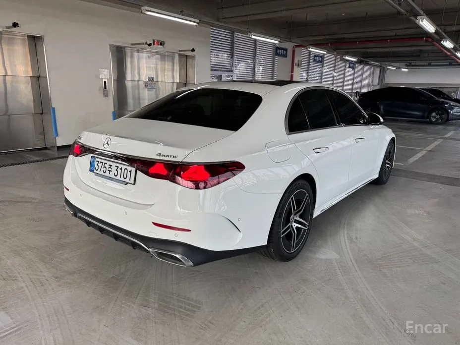 Mercedes-Benz E-Class 2024 E300 4MATIC AMG Line