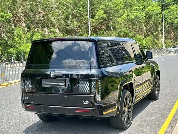 BYD Yangwang U8 2025 2025款 鼎世版