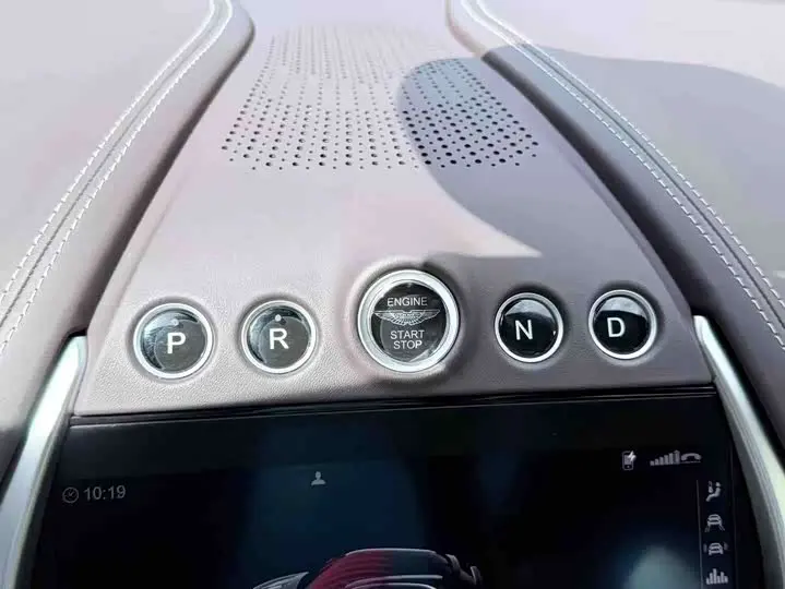 Aston Martin DBX 2023 2023款 3.0T STRAIGHT-SIX