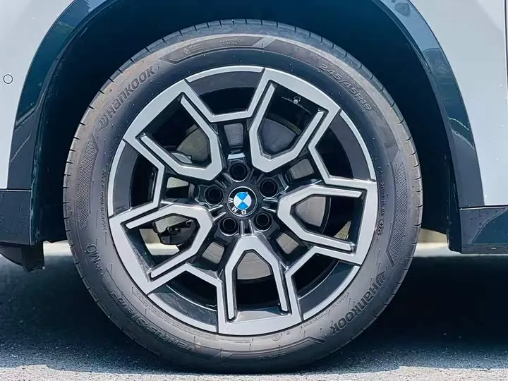 BMW X1 2025 2025款 sDrive25Li X设计套装