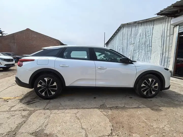 Citroen C5 X 2025 2025款 1.6T 海外版