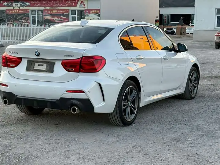BMW 1 Series 2023 2023款 120i M运动曜夜版