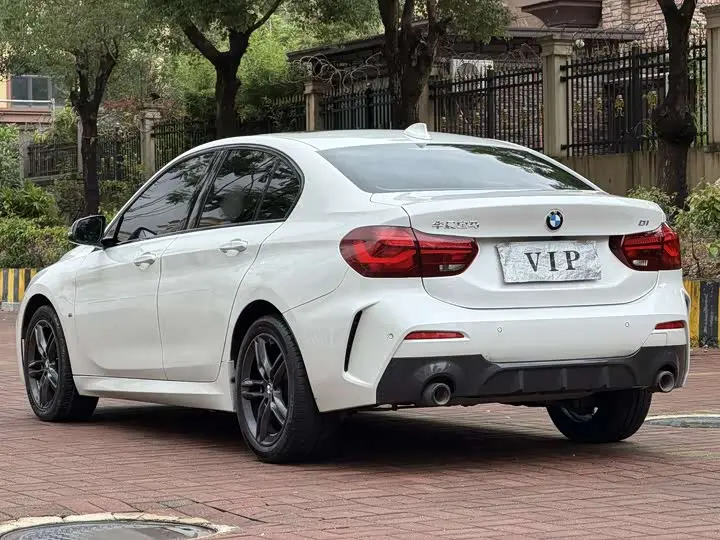 BMW 1 Series 2023 2023款 120i M运动曜熠版