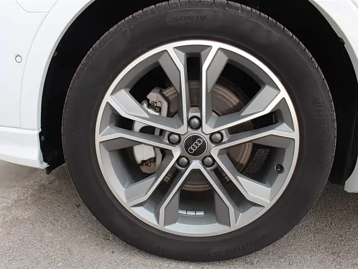 Audi Q3 2024 2024款 40 TFSI 时尚动感型