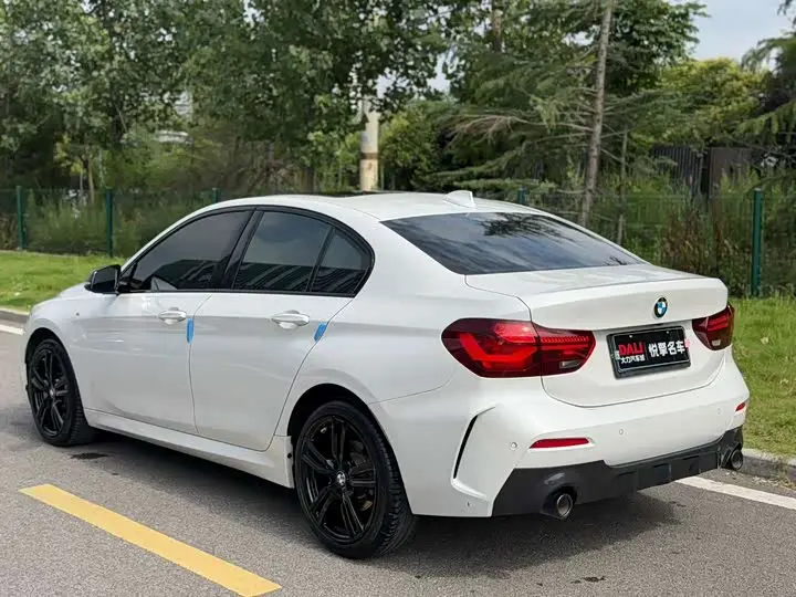 BMW 1 Series 2023 2023款 125i M运动曜夜版
