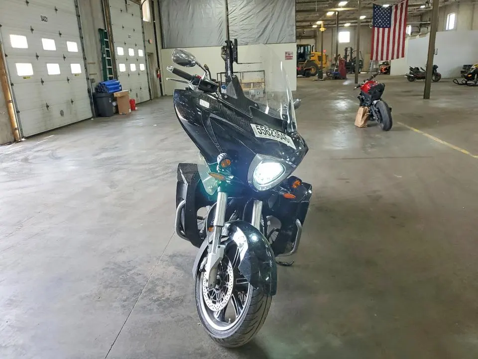 VICTORY MOTORCYCLE 2013