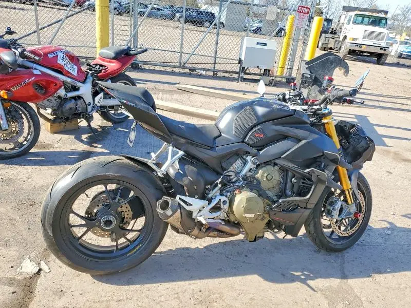 DUCATI STREETFIGH 2022