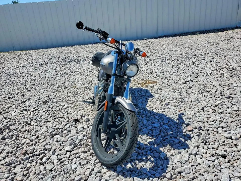 TRIUMPH SPEEDMASTE 2016