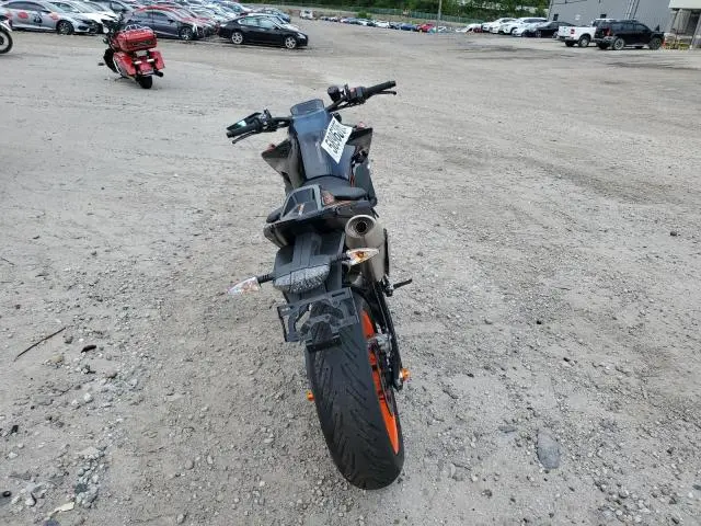 KTM 890 DUKE R 2023