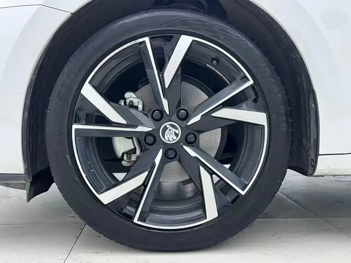 Skoda Octavia Pro 2023 2023款 PRO TSI280 尊享版
