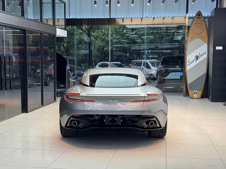 Aston Martin DB12 2023 2023款 4.0T V8 Coupe