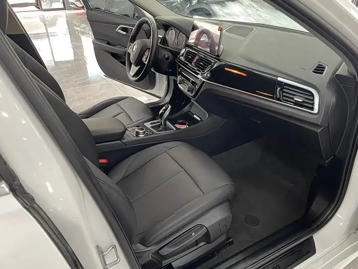BMW 1 Series 2023 2023款 120i M运动版