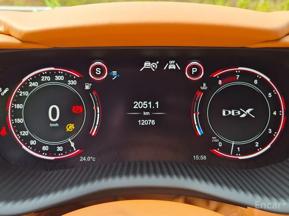 Aston Martin DBX 2020 4.0 V8