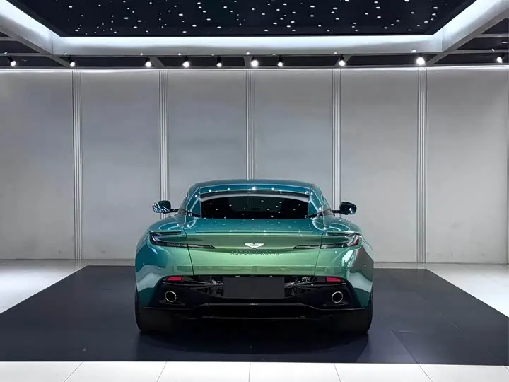 Aston Martin DB12 2023 2023款 4.0T V8 Coupe
