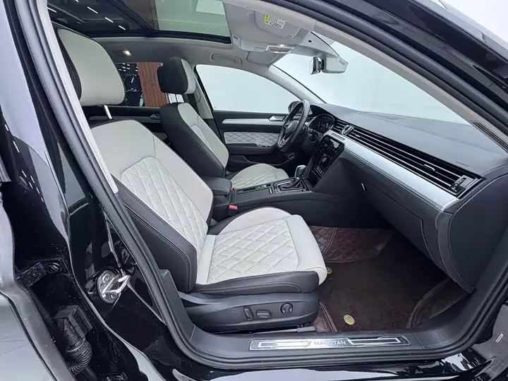 Volkswagen Magotan 2024 2024款 200万辆众享款 330TSI DSG豪华型