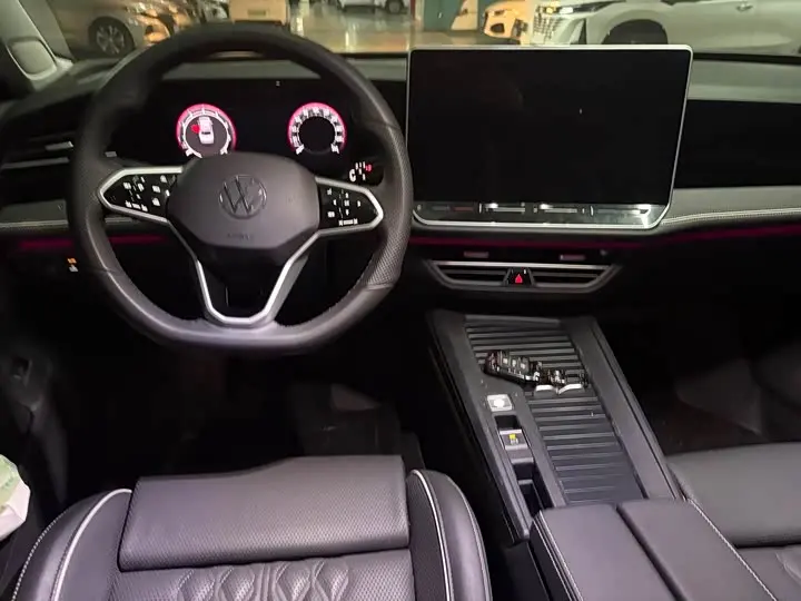 Volkswagen Magotan 2026 2026款 380TSI DSG尊贵版