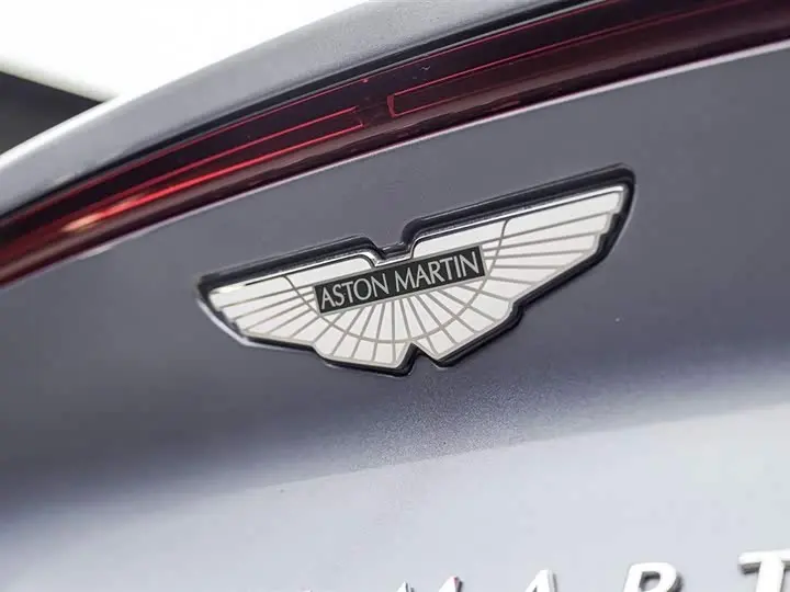 Aston Martin DBX 2023 2023款 3.0T STRAIGHT-SIX